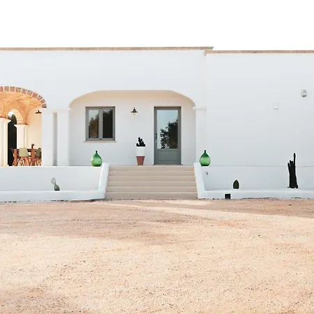 Apartment Petra - Sud Est Charme *